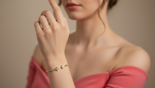 Minimalist Four-Leaf Clover Diamond Bangle