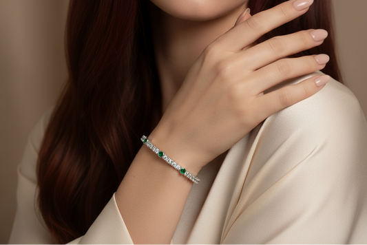 Minimalist Emerald Accent