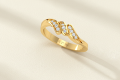 Sparkling Whisper Curve Diamond Ring