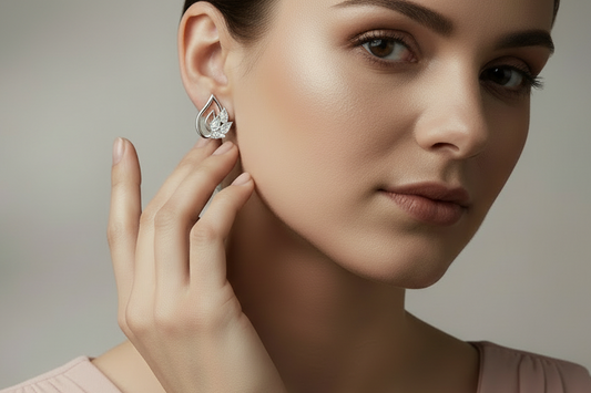 Minimalist Teardrop Cluster Diamond Studs Earring