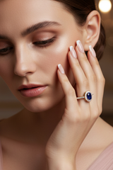 Round Diamond & Oval Sapphire