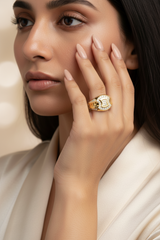 Ribbed-Detail Geometric Diamond
